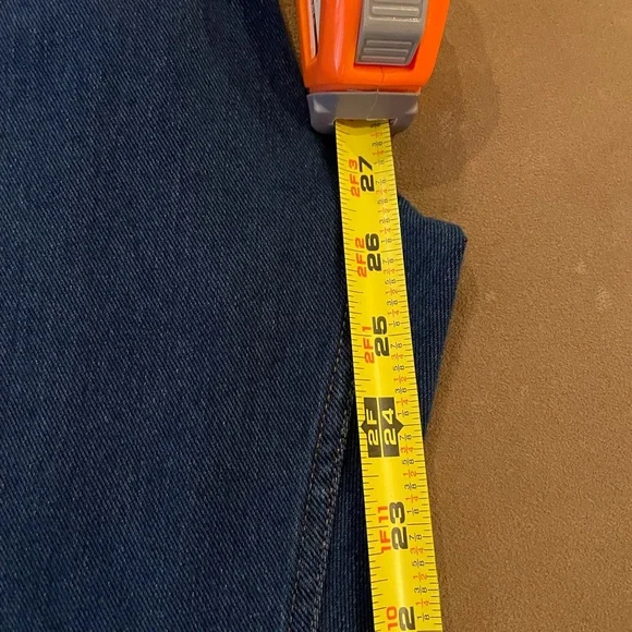 HALARA Women's stretchy flare Jeans. Size med/petite (26-27) - Picture 5 of 11